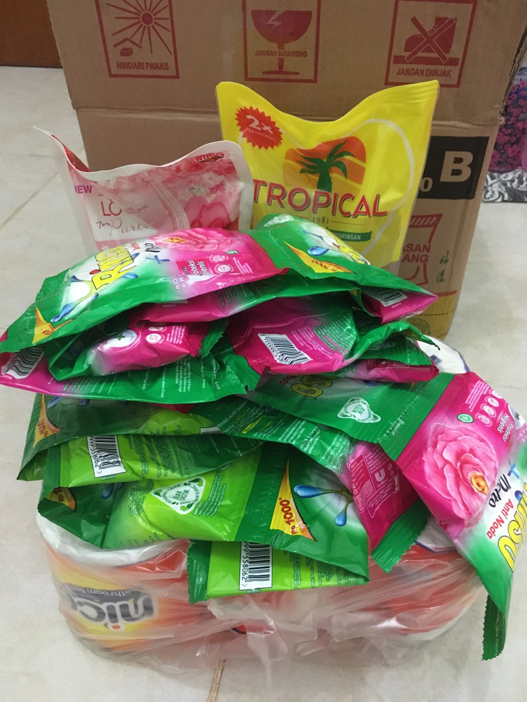 Tisu Nice Tulang. Isi  6 Pcs