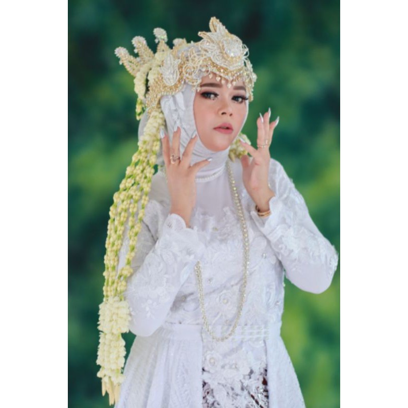 baju akad kebaya plus ekor