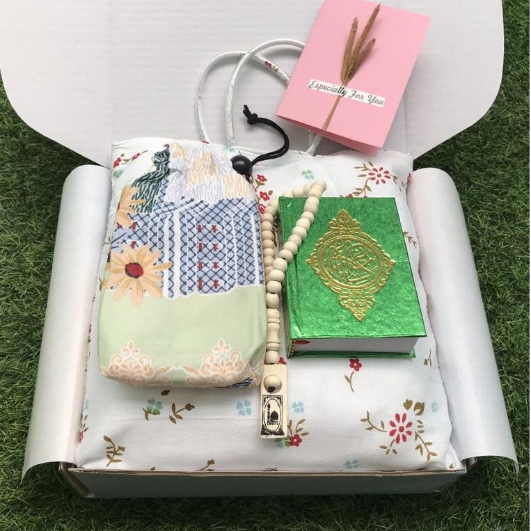 

(G-IYO (♡ Paket Alat Sholat/Hamper alat sholat/kado wisuda/Kado Ulang tahun/Wedding gift/Kado Anniversary/Kado Cewek/Kado islami/gift box/birthday gift/kado pernikahan/kado wedding/kado nikah islami/kado pacar/hampers alat sholat/hampers islami/kado islam