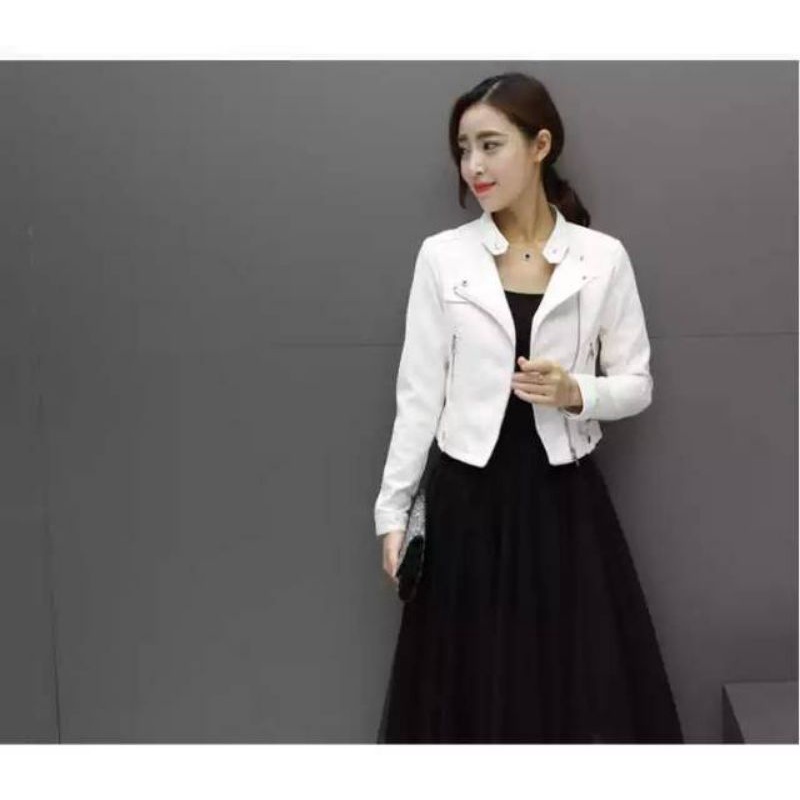 jaket crop wanita Korea import/jaket pendek terbaru/jaket wanita sintetis