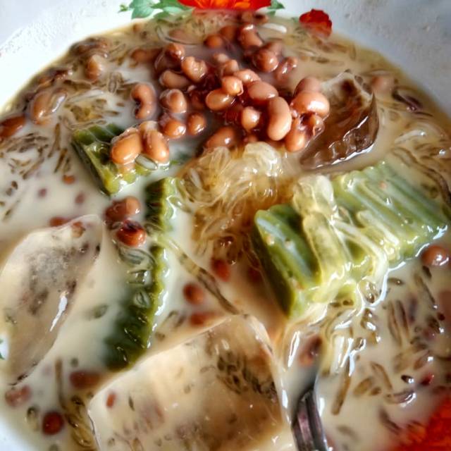 

ADY78 Cehuntiau Kering / Cendol Putih Khas Pontianak ( Dalam Kemasan Kering 130gr )
