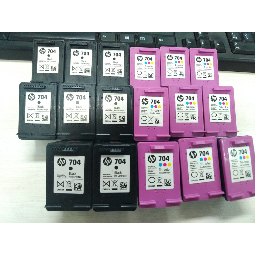 Tinta Cartridge  HP 704 black color bekas original