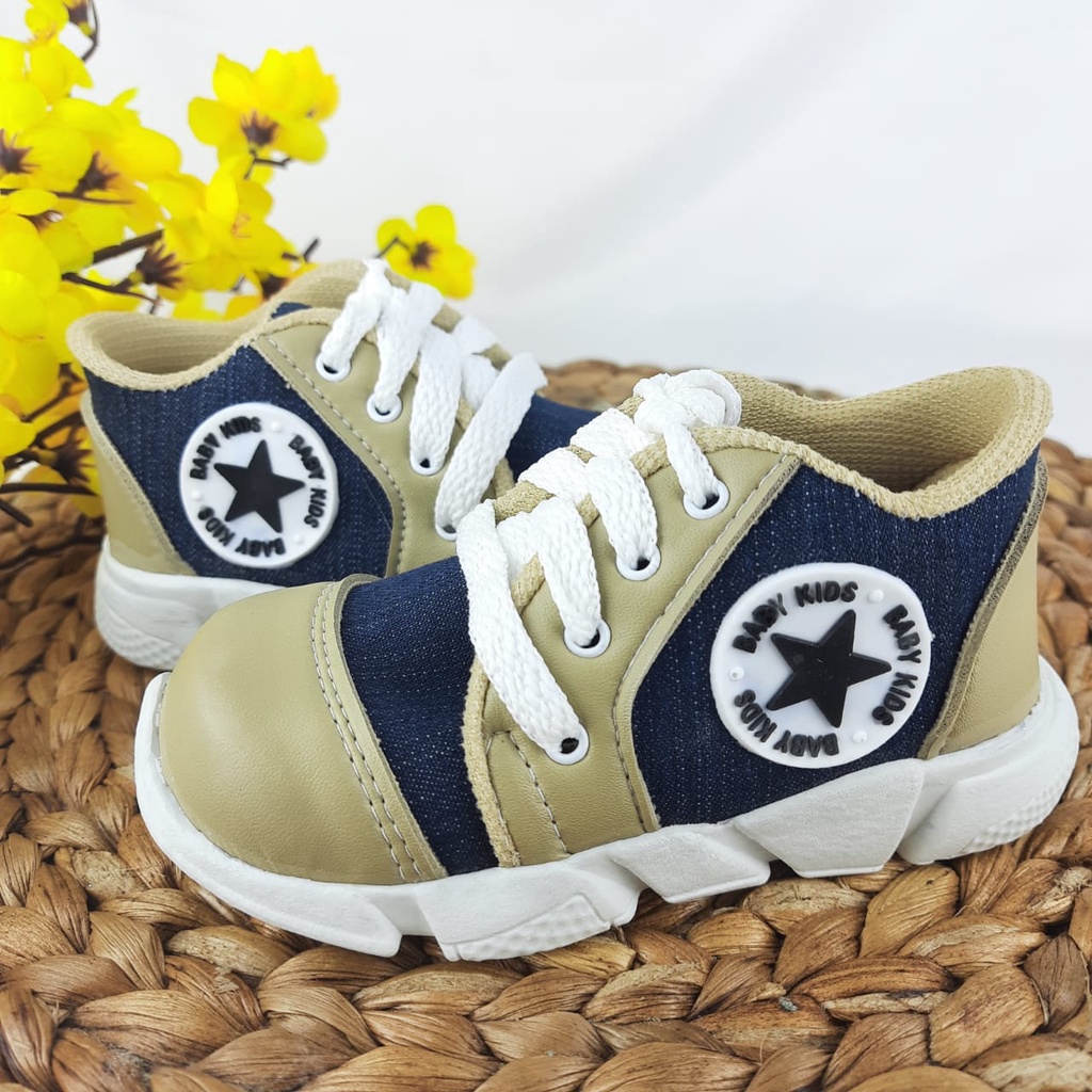 [TAMAN SEPATUKU] SEPATU TRENDY MURAH ANAK LAKI-LAKI DENIM BINTANG TALI USIA 1-3 TAHUN CAX26