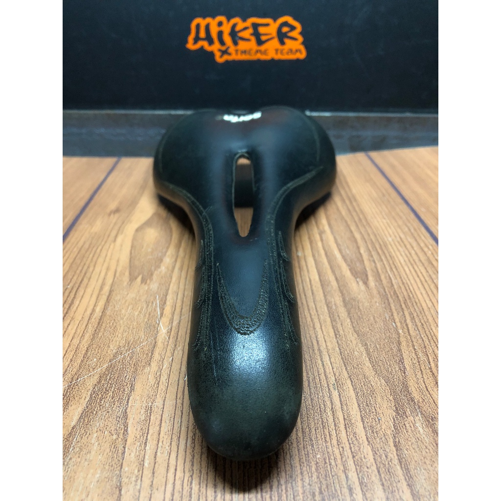 sadel mtb seli sepeda lipat road merk serfas lebar 13cm bekas normal seperti difoto