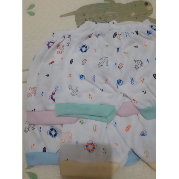 3 pcs Celana pendek bayi merk Mega