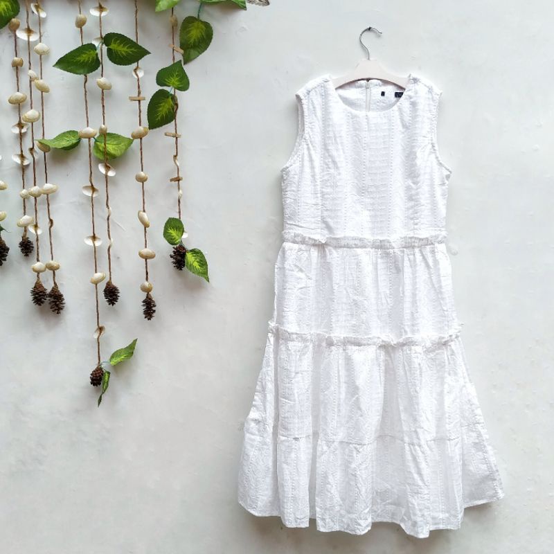 Midi Dress Putih Bordir