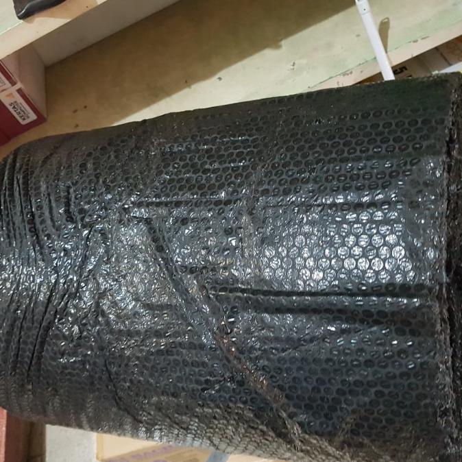 

Silahkan Order] Bubble Wrap 60Cm X 50M - Hitam