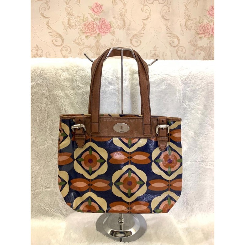 preloved fossil keyper tote ukuran M