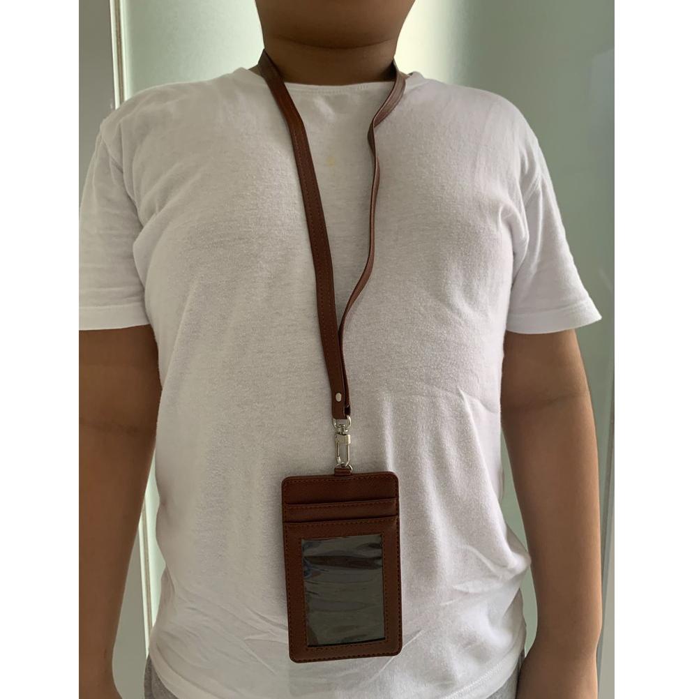 

[KODE MJF0K] Name Tag Kulit Holder Kalung Gantung Dada Id Card 4 Kartu Karyawan