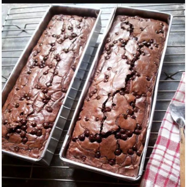1 lusin loyang sekat ukuran 24x8x4cm sekat 12 /Jual Cetakan Kue Brownies Terlengkap