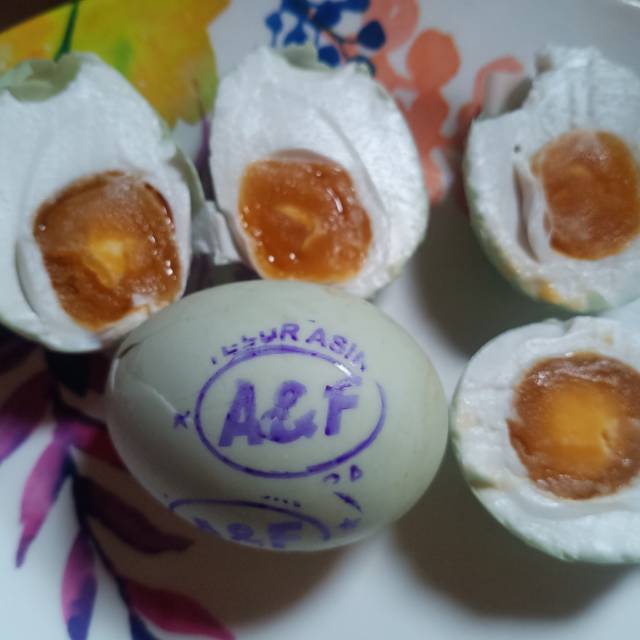 

Telur asin a&f masir ....rasa asin pas dan gurih enak