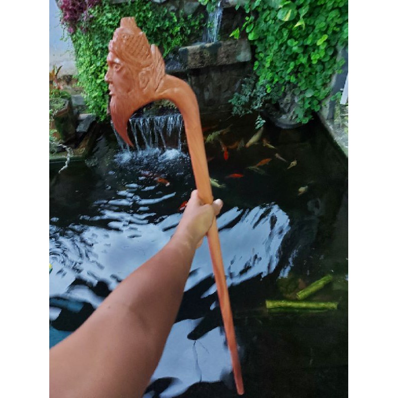 Tongkat Jalan Kayu Cendana Ukir