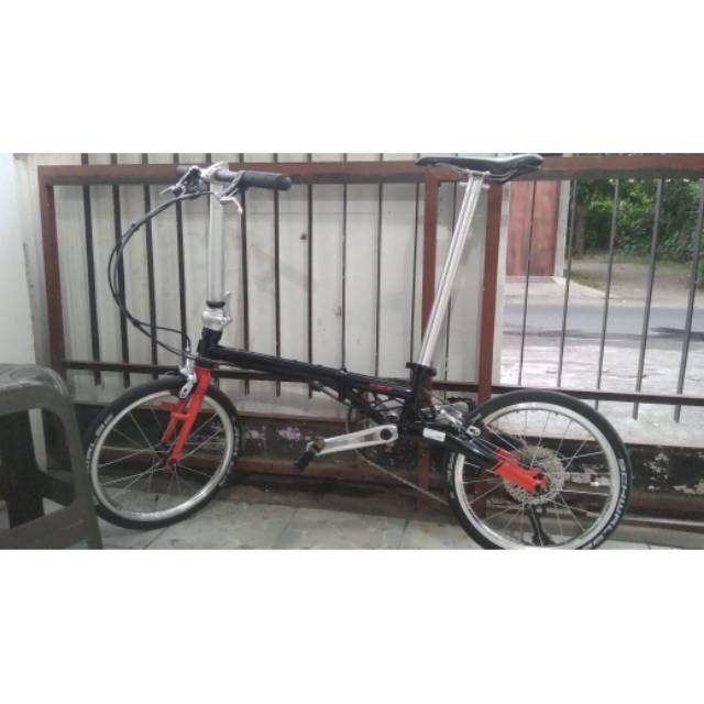 Sepeda lipat Izi Arc 16+"