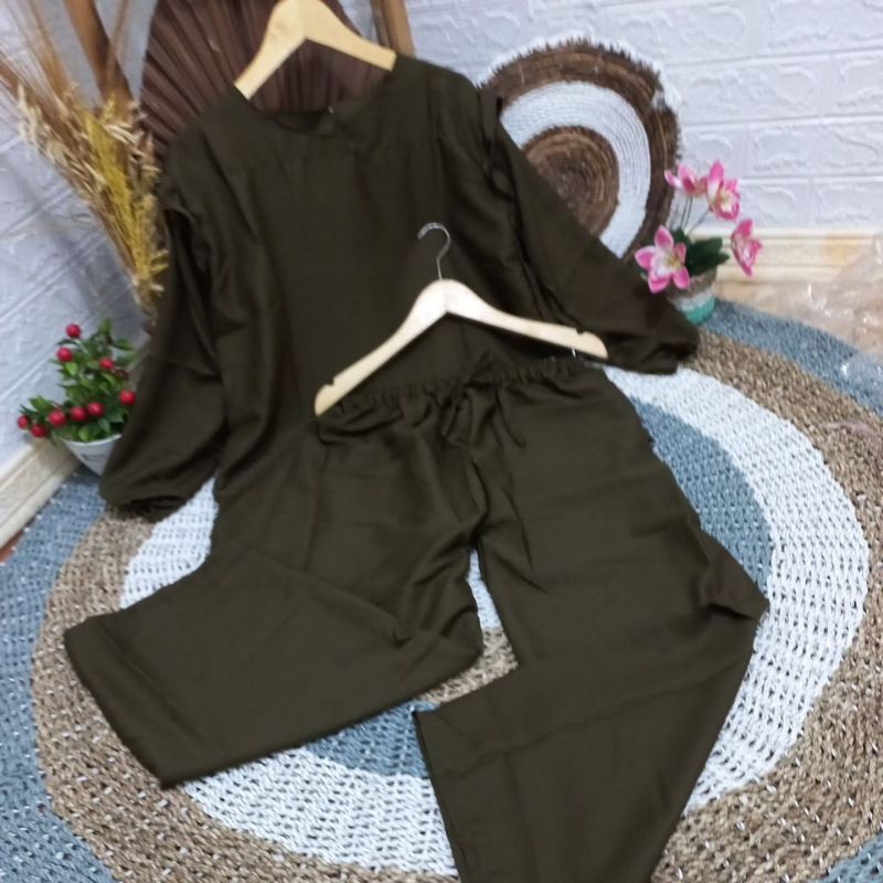 ONE SET OLIVIA//SET OLIVE