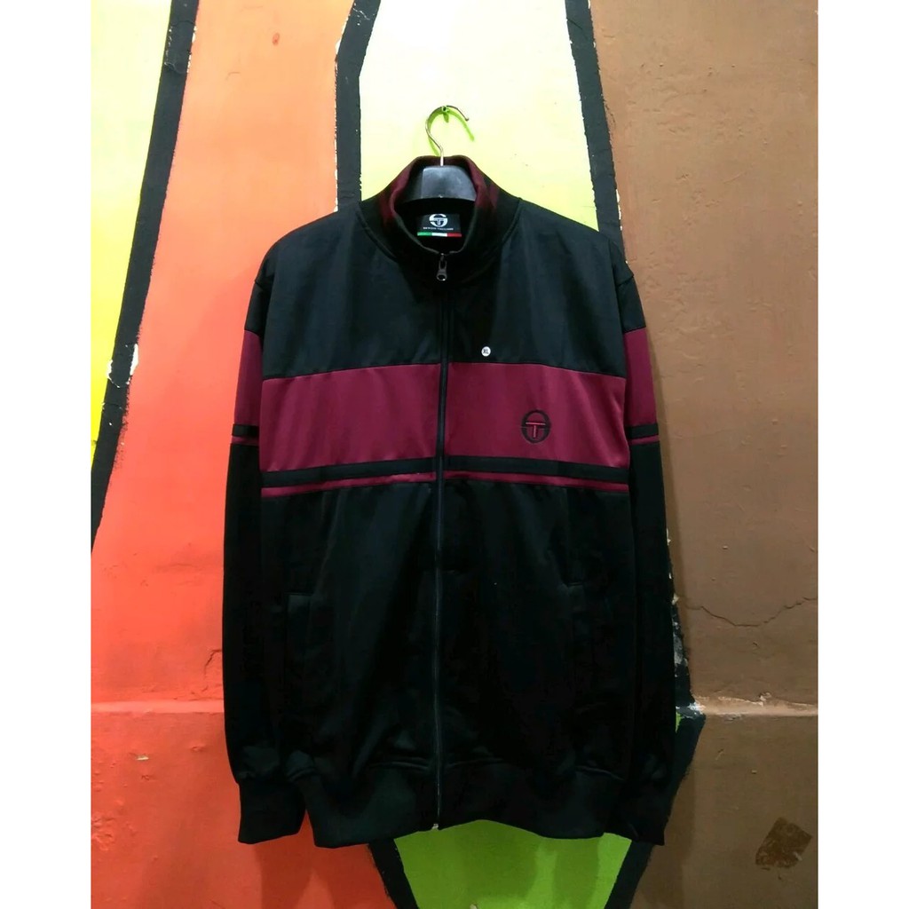Jaket Tracktop Sergio Damarino Black Maroon