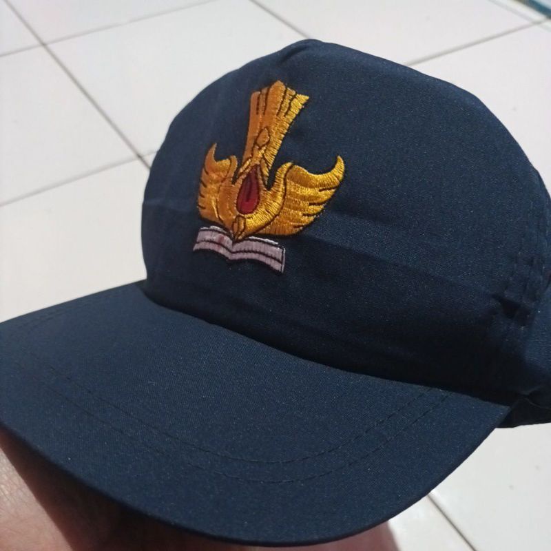 Topi smp bordir