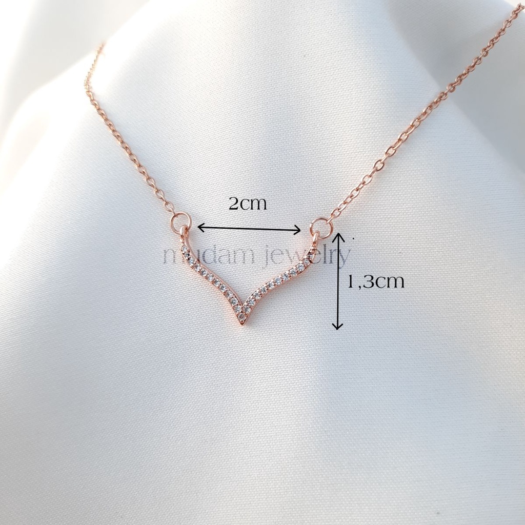 Kalung Model Fuji Dengan Taburan Diamonds Artifisial Tersedia Warna Rose Gold, Gold dan Silver