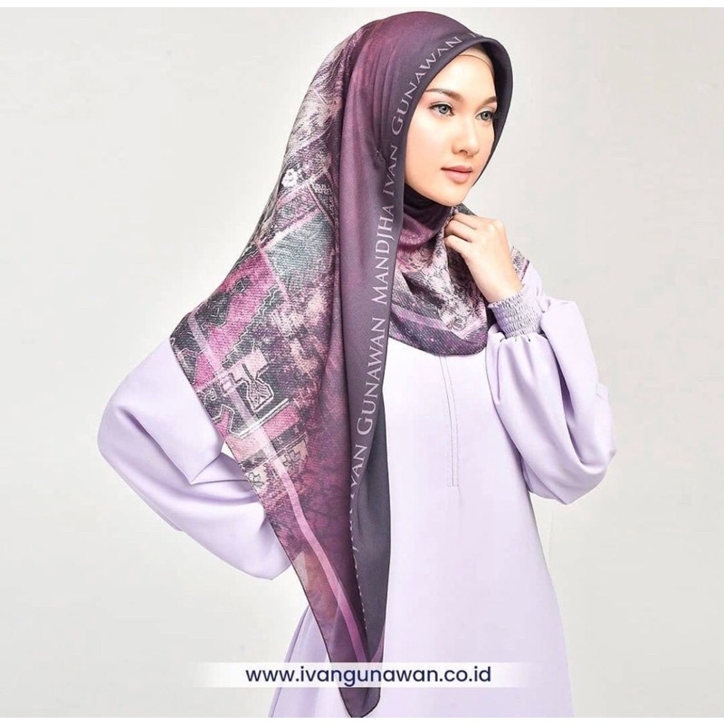 Milan Purple Scarf Mandjha Hijab Segi Empat Ivan Gunawan Original
