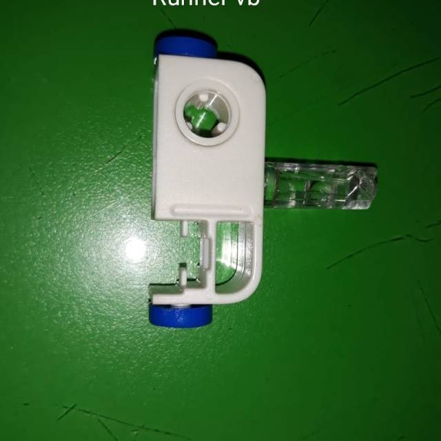 Runner Roda Penjepit Kain Vertical Blind Gorden Kantor