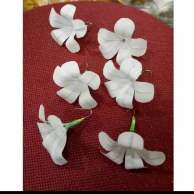 Bunga Kamboja bahan imitasi hiasan rambut cemara adat bali