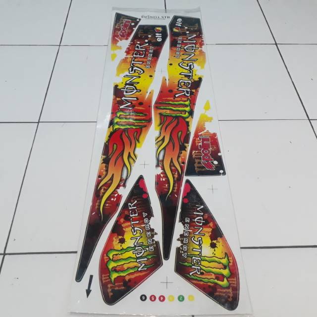 Striping sticker lis variasi yamaha vega lama monster flame