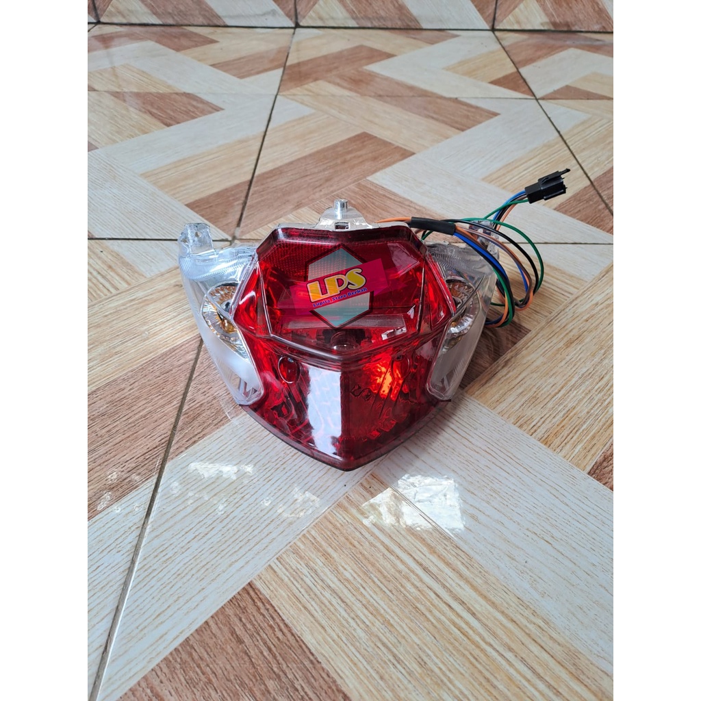 Lampu Belakang / Stoplam Beat FI New