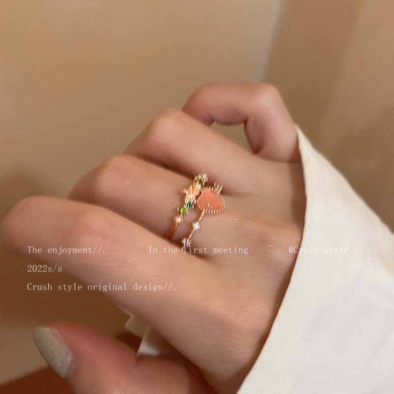 Cincin Bentuk Bunga Hati Aksen Berlian Imitasi Bahan Alloy Untuk Wanita