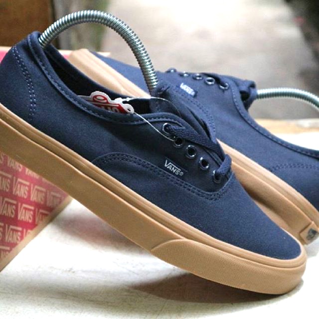 vans navy gum