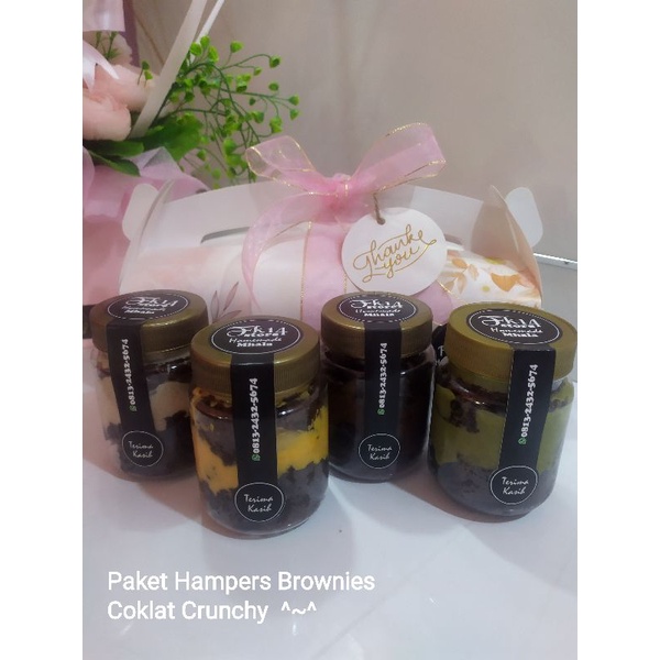

Hampers Brownies in Jar Isi 4 pcs /Ultah/Lebaran/dll (Free Kartu Ucapan)