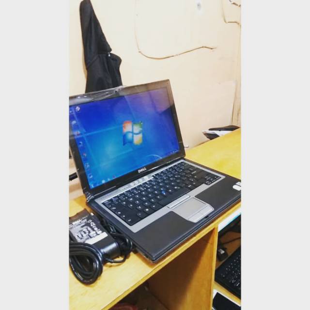 Laptop DELL 630/620 RAM 4 mulus murah bergaransi