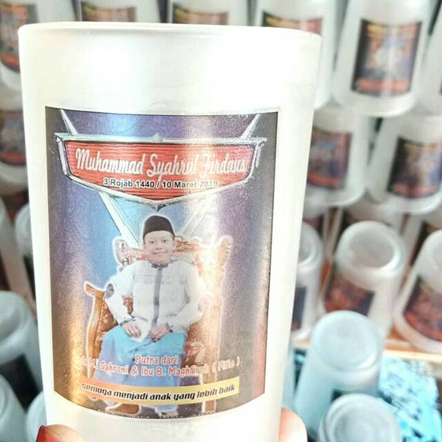 SOUVENIR GELAS PERNIKAHAN DOFF PUTIH FROZE SABLON FOTO WARNA KEREN SUNATAN KHITANAN KIRIM SELURUH RI