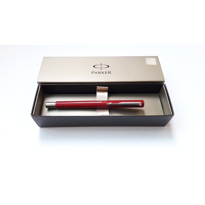 NEW STOCK PEN PARKER VECTOR STANDARD BLACK ROLLERBALL