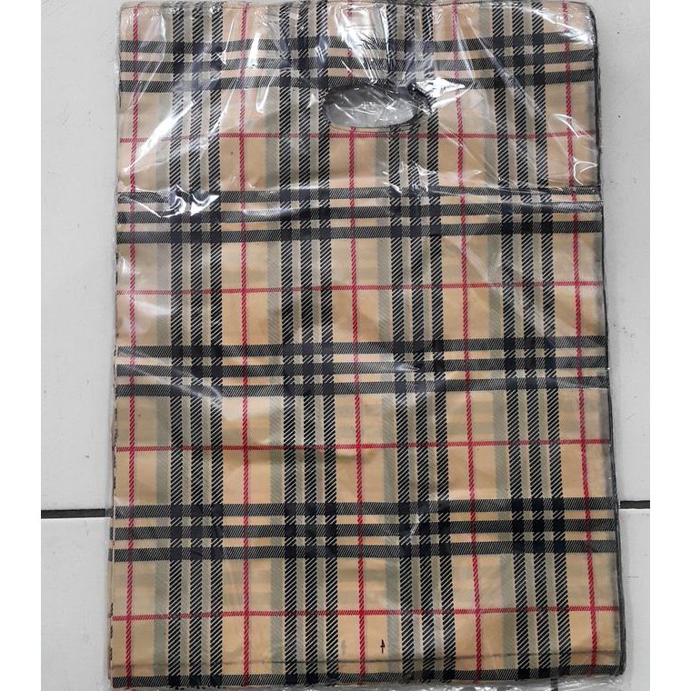 

Plastik Oval Burberry 25X35
