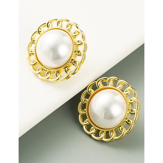 LRC Anting Tusuk Fashion White Large Pearl Round Hollow Alloy Earrings P06241