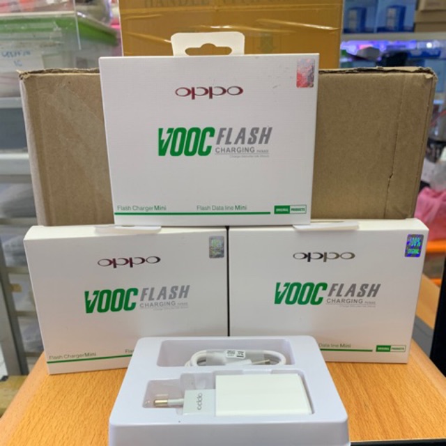 Travel adaptor charger oppo vooc original