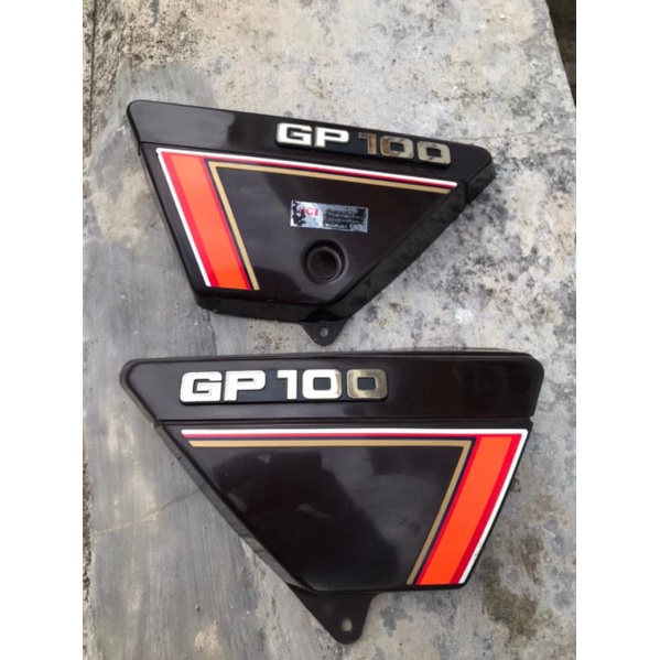 Sepasang Sepaket Side Cover Dop Aki Box Aki Tepong Cover Aki Tutup Aki Kempolan Suzuki GP 100 GP 125
