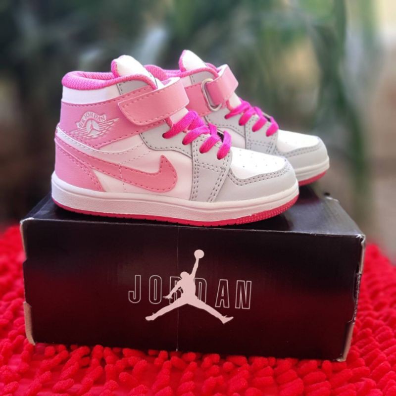 nike sneakers for kids