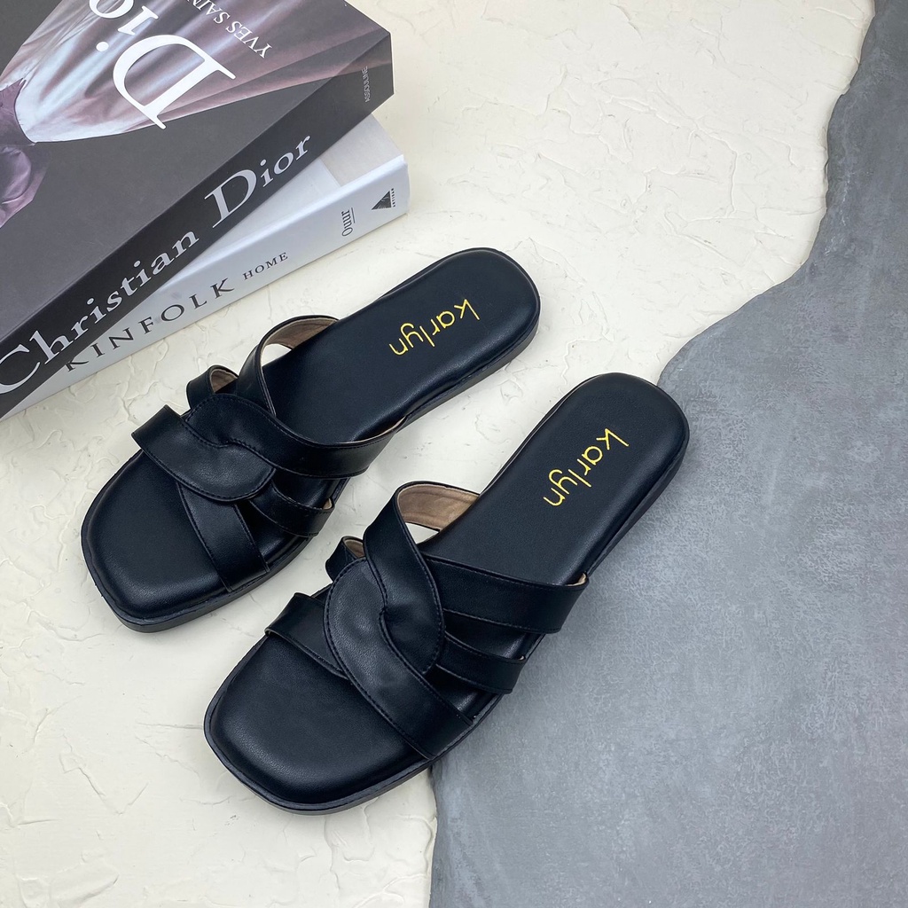 Karlyn Joan Sandal Flat Wanita