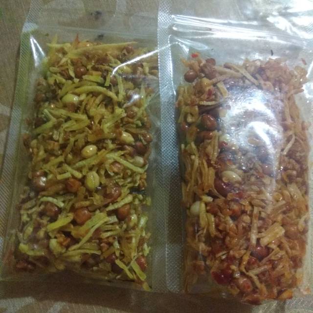 

keripik pedas, mix kacang, tempe, ubi kayu