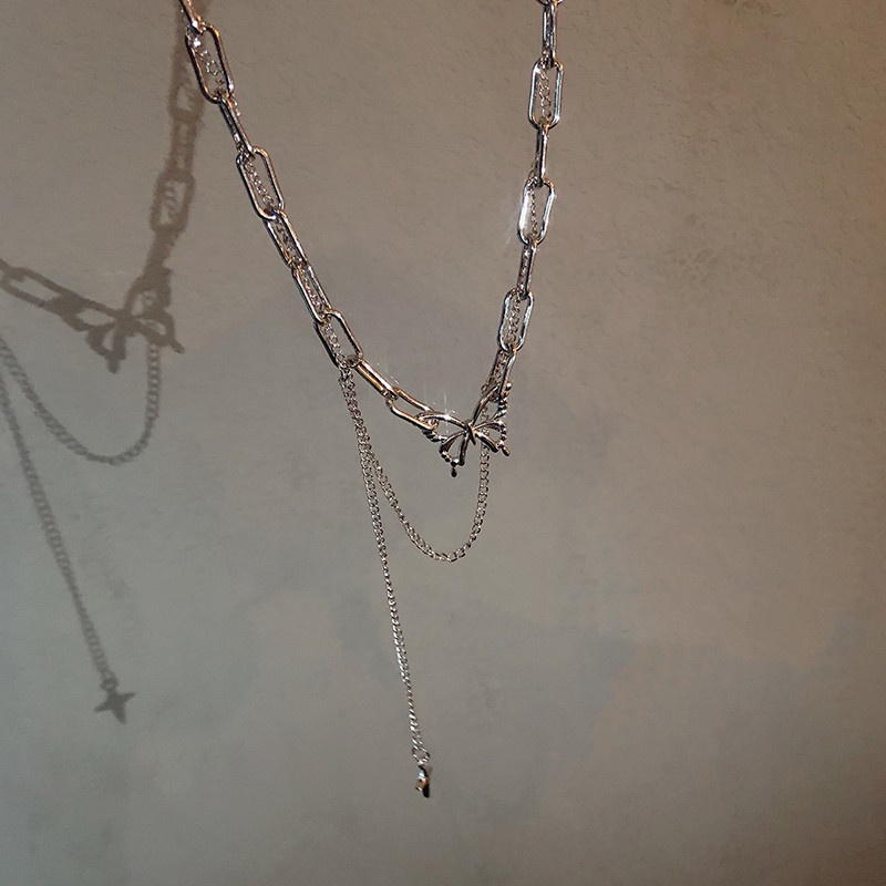 Kalung Rantai Klavikula Desain Kupu-Kupu Hollow Gaya Hip Hop Untuk Aksesoris