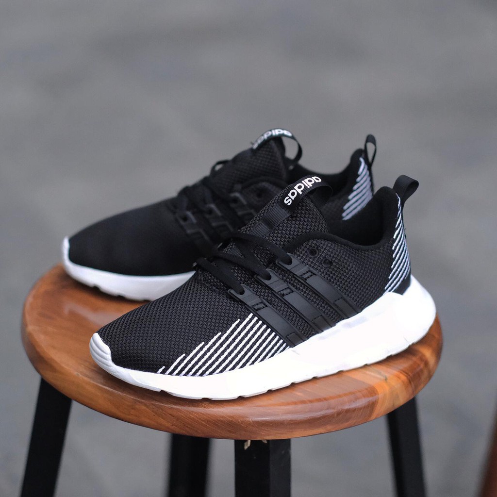 ADIDAS QUESTAR FLOW “ BLACK/WHITE “