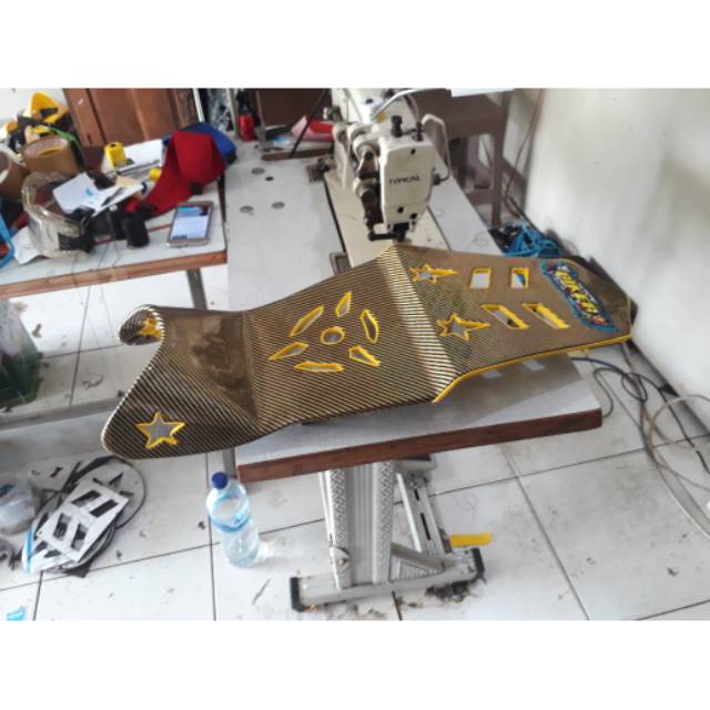 Jok vixion new /nvl kulit karbon lubang