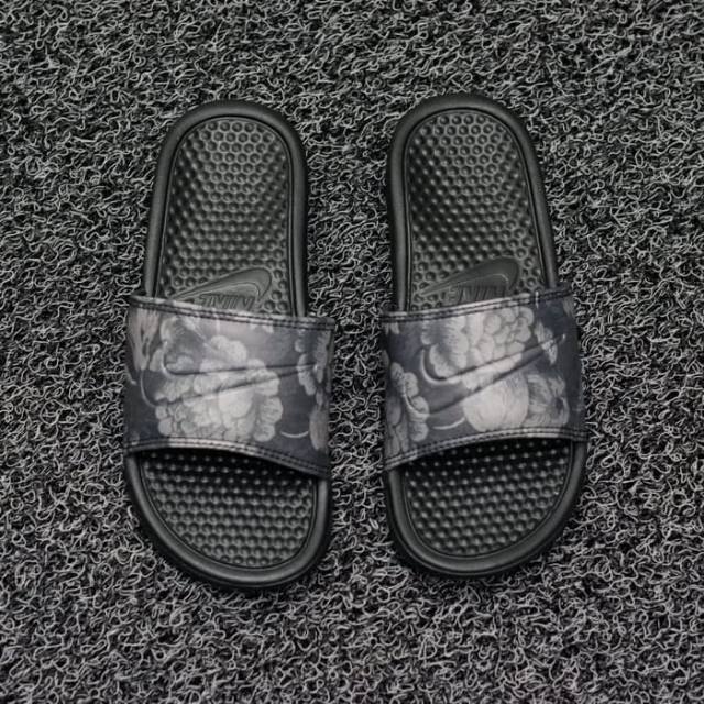 Sandal Nike Benassi