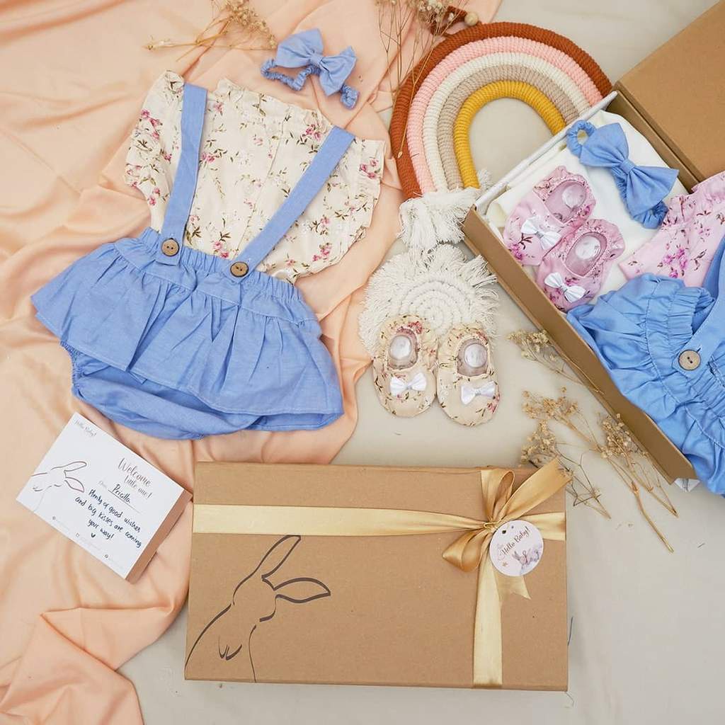LIO035 Girls Baby Hampers 0-12 months/ Hampers bayi newborn/ Kado bayi/ baby girl gift set-Adrianne Creme