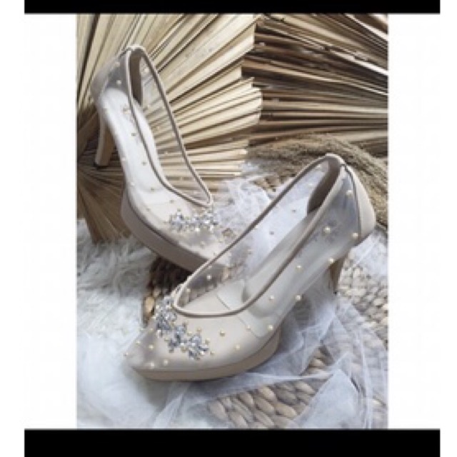 Sepatu Wedding cream sepatu wanita cantik (preloved)