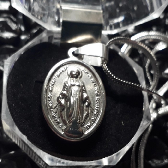 KALUNG TITANIUM BUNDA MARIA MEDALI WASIAT