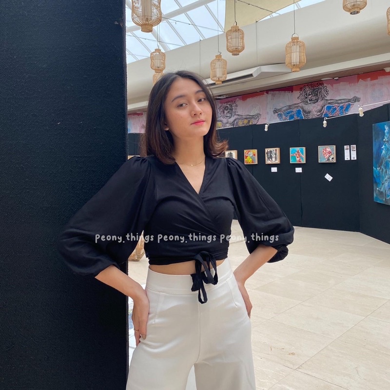 BEFAST - ZFC OOTD Blouse NEFILE / Loly Top Basic / Pakaian Wanita / Blouse Crop / Fashion Wanita Modis Kekinian / Keluaran Terbaru 2022 / Blouse Polos Casual / Outfit Ala Korean Style / Blouse Banyak Warna / Trendy