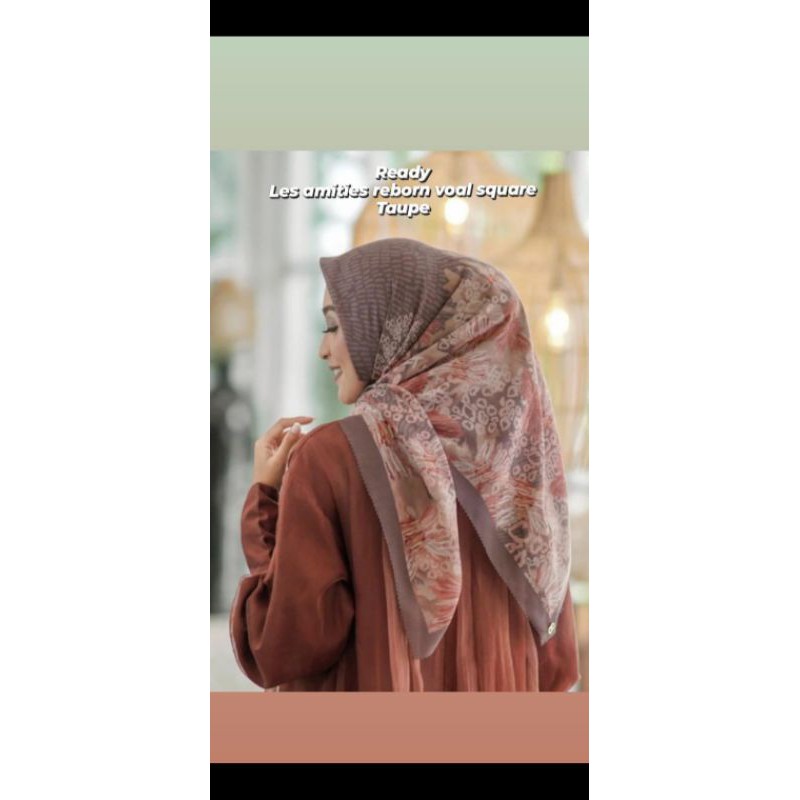 Les Amities Reborn Voal Square