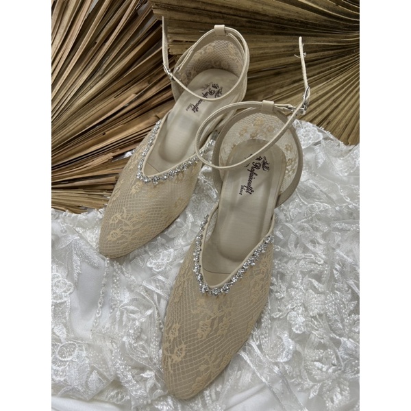 sepatu wanita azwina cream tali 3cm kaca