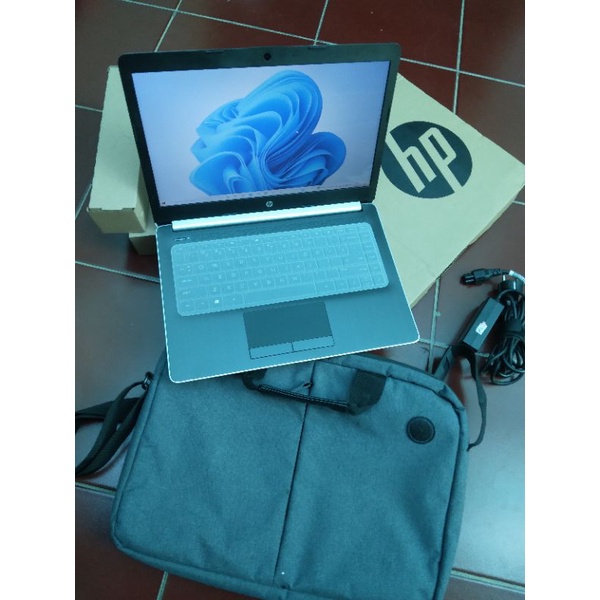 Laptop Second Like New HP14-cm0xxx Windows Ori Ram 4gb SSD 128gb Slim - Laptop Seken Laptop Bekas